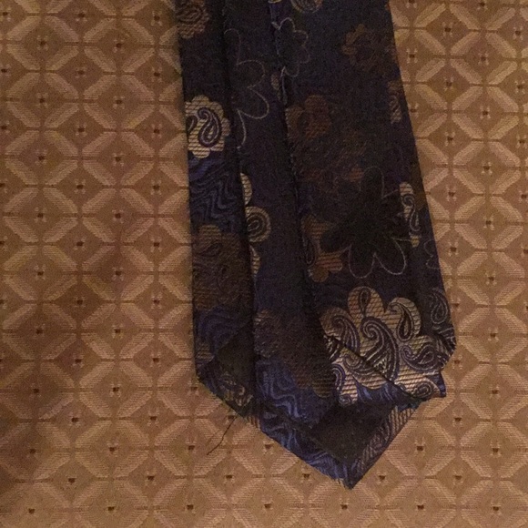 Men’s necktie - Picture 2 of 2